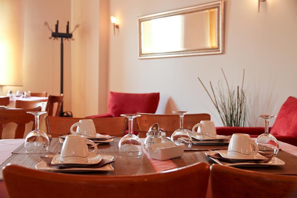 Landgasthof Zur Sonne I Hotel & Restaurant Neuburg am Rhein Extérieur photo