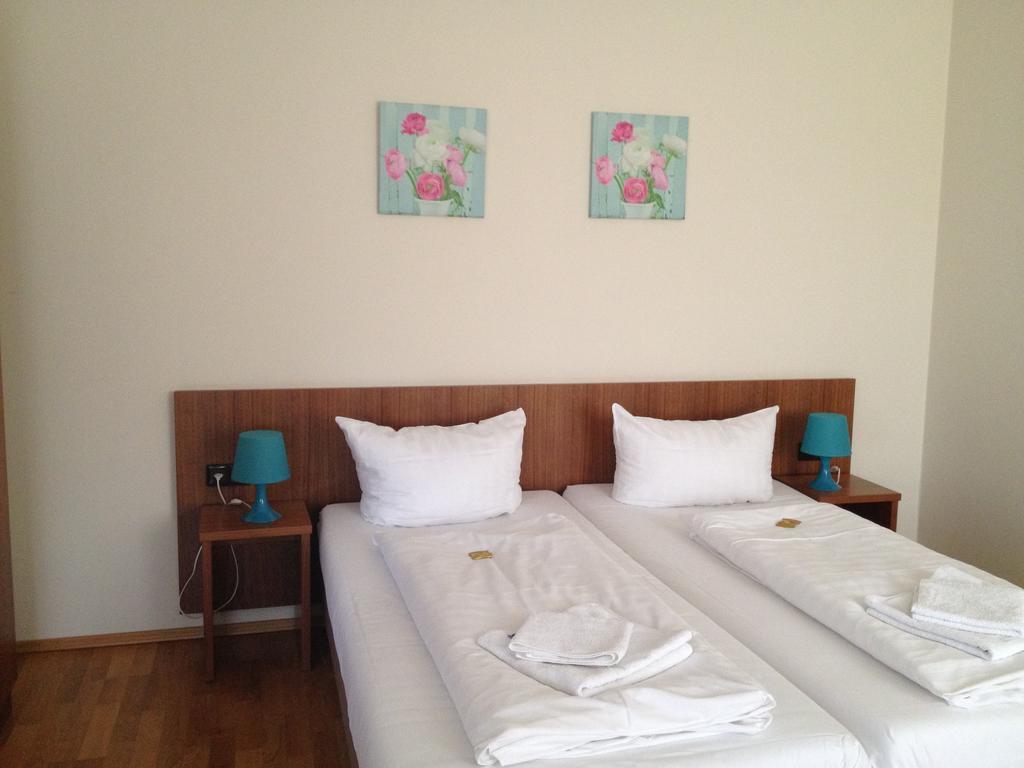 Landgasthof Zur Sonne I Hotel & Restaurant Neuburg am Rhein Chambre photo