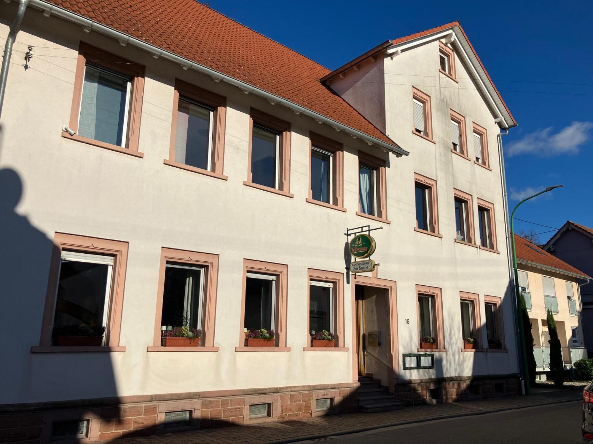 Landgasthof Zur Sonne I Hotel & Restaurant Neuburg am Rhein Extérieur photo